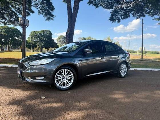 FORD FOCUS 2.0 SE PLUS 16V FLEX 4P POWERSHIFT FORD FOCUS 2.0 SE PLUS 16V FLEX 4P POWERSHIFT